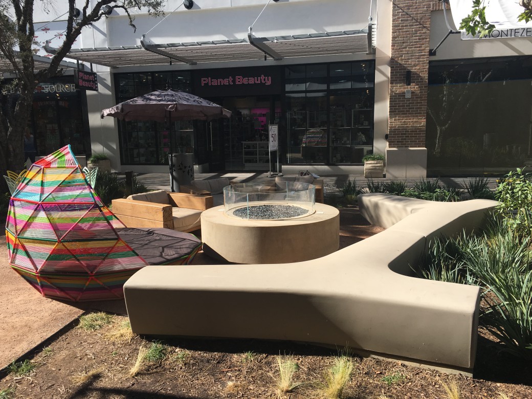 Outdoor dining at The Village at Westfield Topanga – 4 delicious